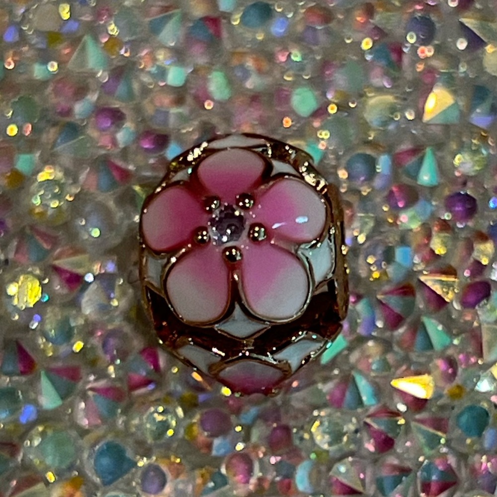 Pink Flower Charm - Picture 5 of 10